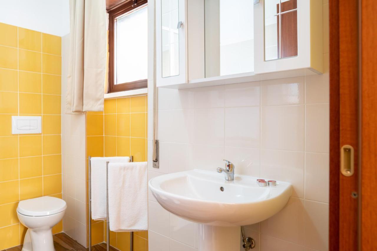 Myricae Rooms Affittacamere No Late Arrival Fiumicino Zewnętrze zdjęcie