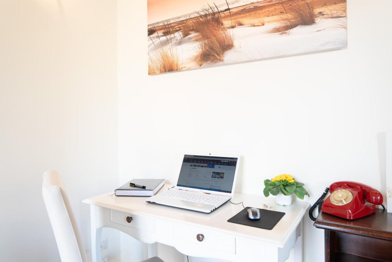 Myricae Rooms Affittacamere No Late Arrival Fiumicino Zewnętrze zdjęcie